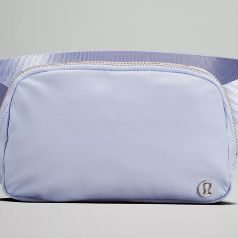 Lululemon 1L everywhere belt bag light blue